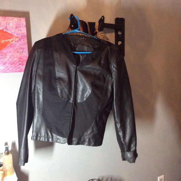 jacket - Picture 1 of 3